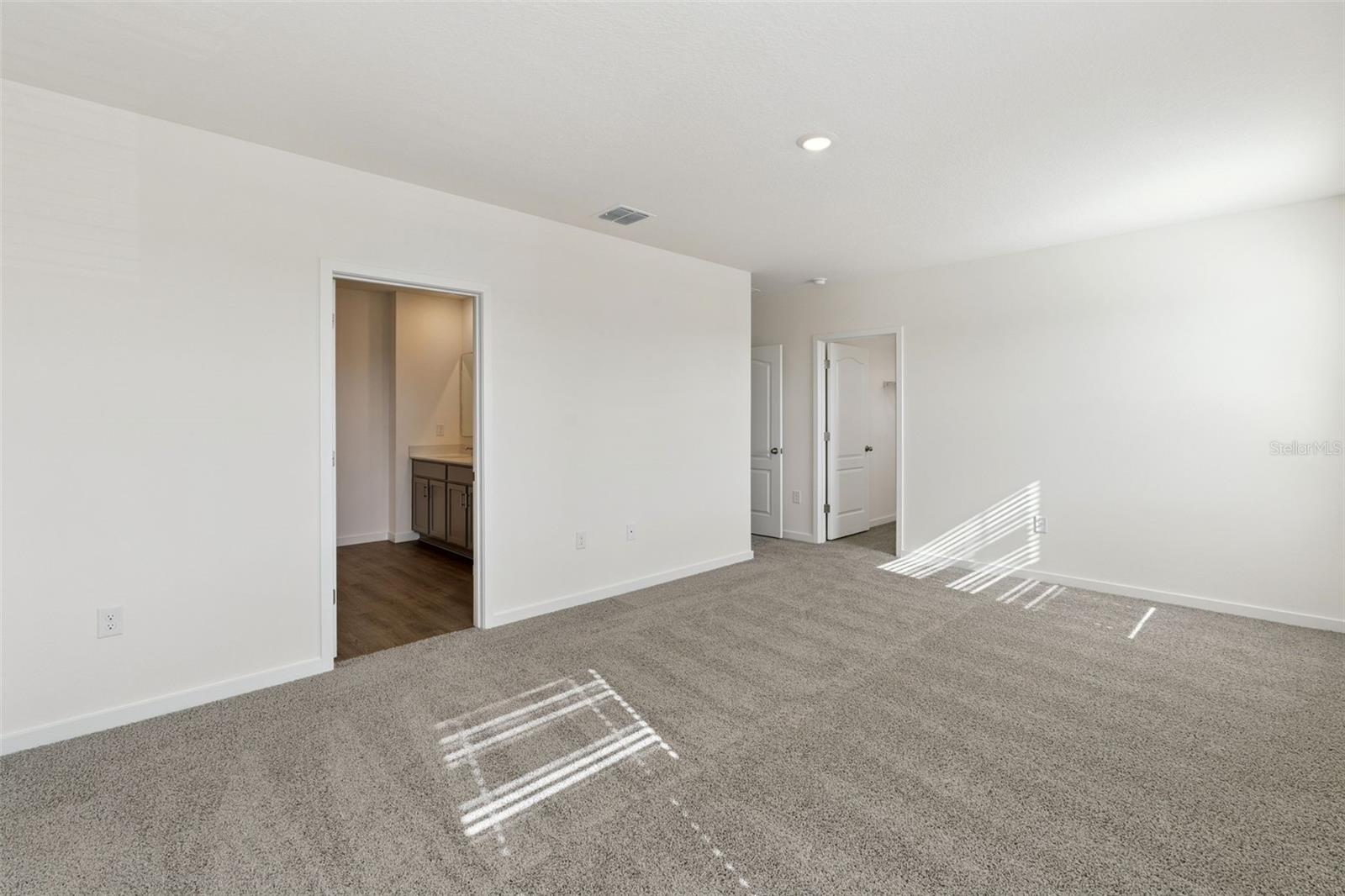2113 WALNUT CREEK DR, KISSIMMEE, FL, 34744