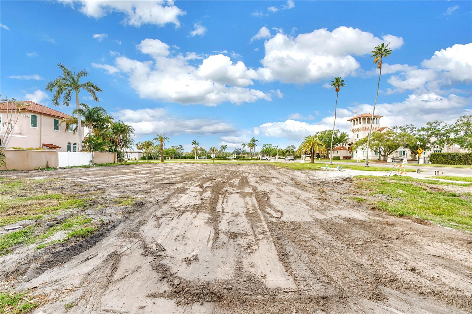 515 SNELL ISLE BLVD NE, ST PETERSBURG, FL, 33704