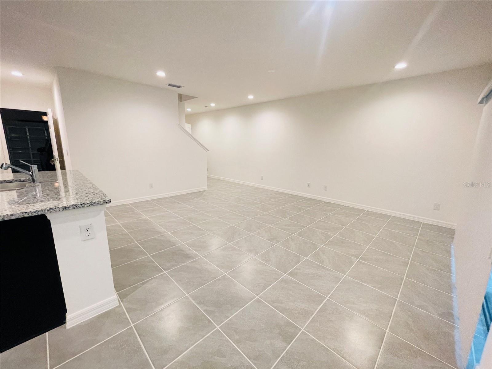 180 GLASS ONION DR, HOWEY IN THE HILLS, FL, 34737