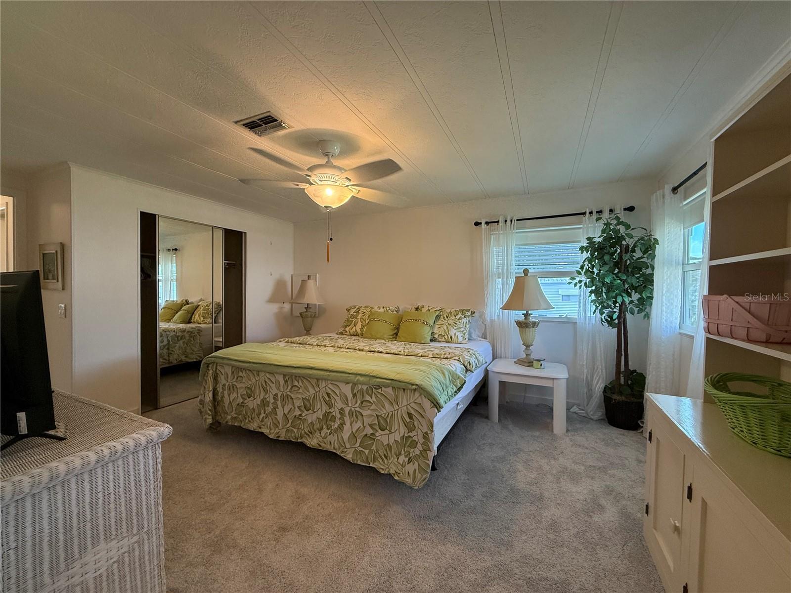 11 N BOBWHITE RD, WILDWOOD, FL, 34785