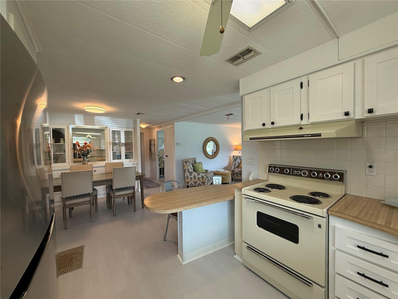 11 N BOBWHITE RD, WILDWOOD, FL, 34785