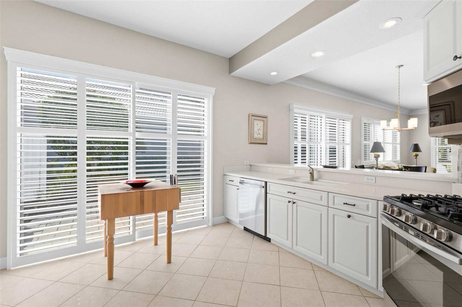 8652 54TH AVENUE CIR E, BRADENTON, FL, 34211