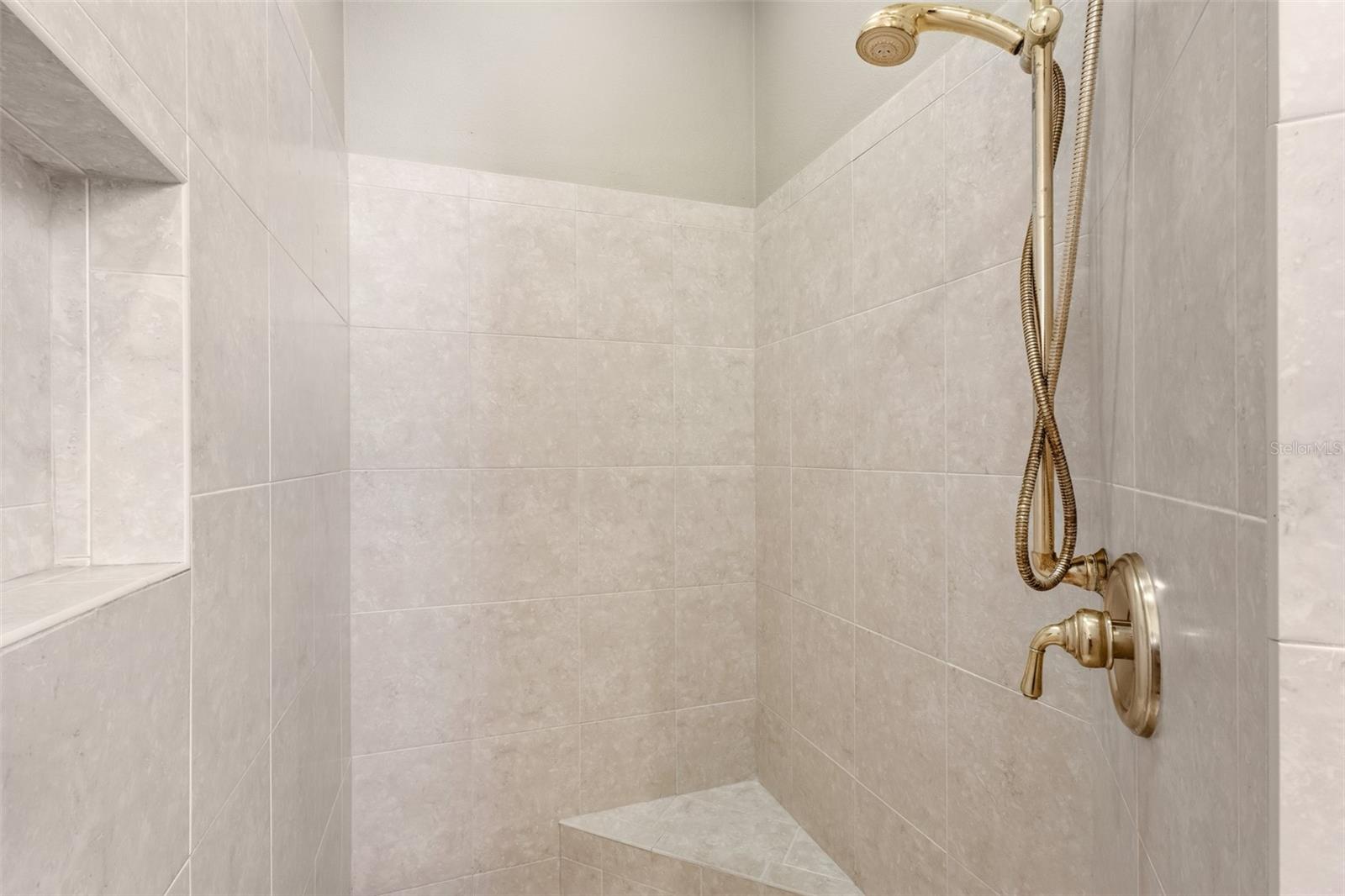 8652 54TH AVENUE CIR E, BRADENTON, FL, 34211