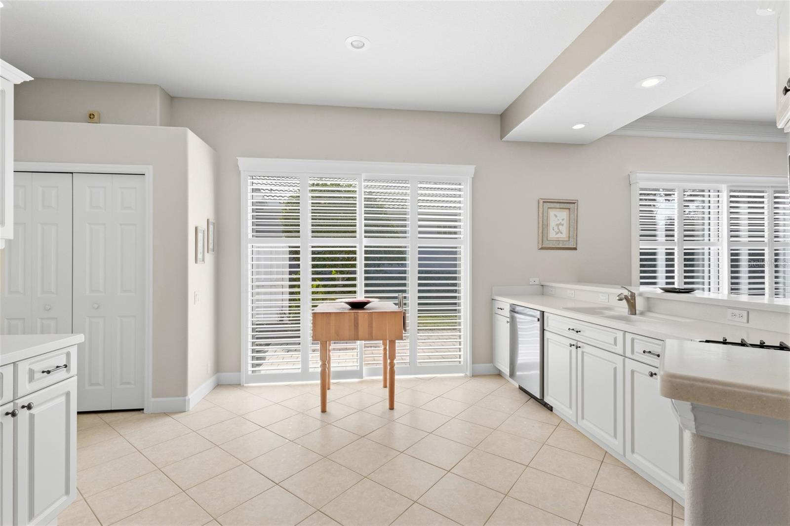 8652 54TH AVENUE CIR E, BRADENTON, FL, 34211