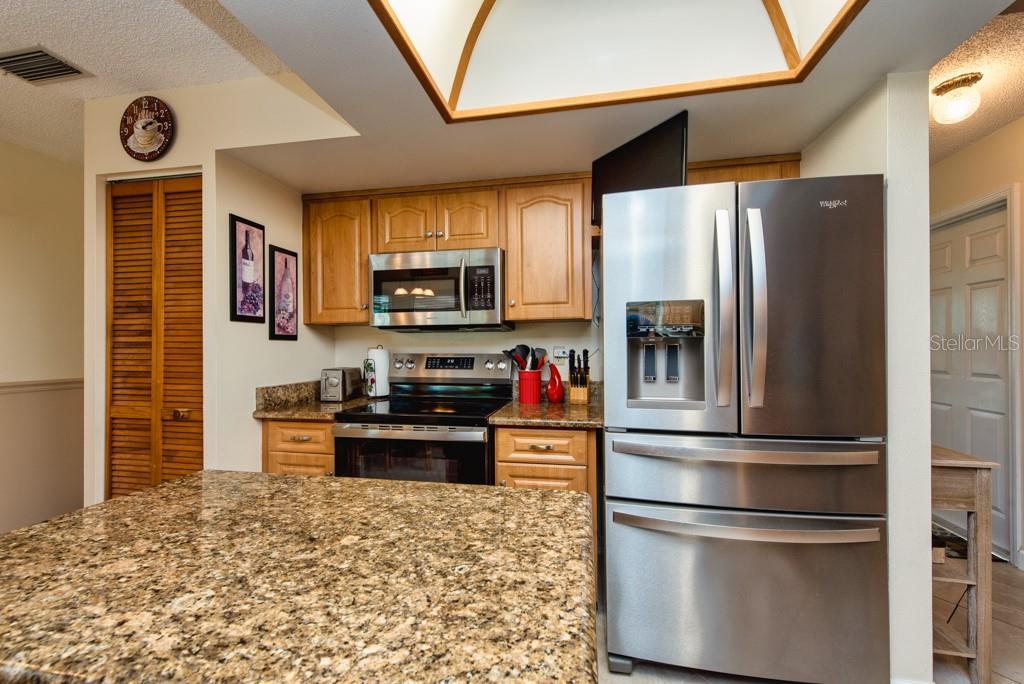 2911 LAHLOR LN, PALM HARBOR, FL, 34684