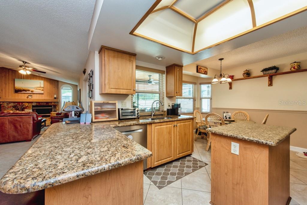 2911 LAHLOR LN, PALM HARBOR, FL, 34684