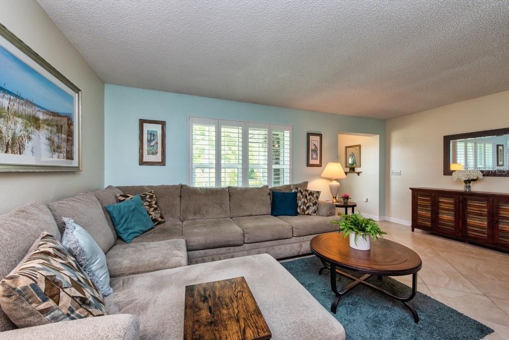2911 LAHLOR LN, PALM HARBOR, FL, 34684