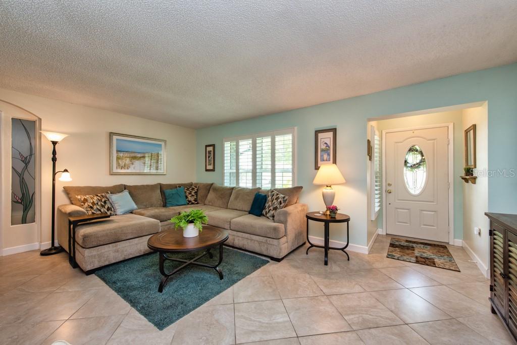 2911 LAHLOR LN, PALM HARBOR, FL, 34684