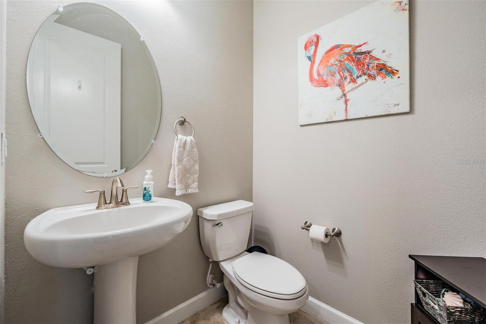 Powder bath for guests