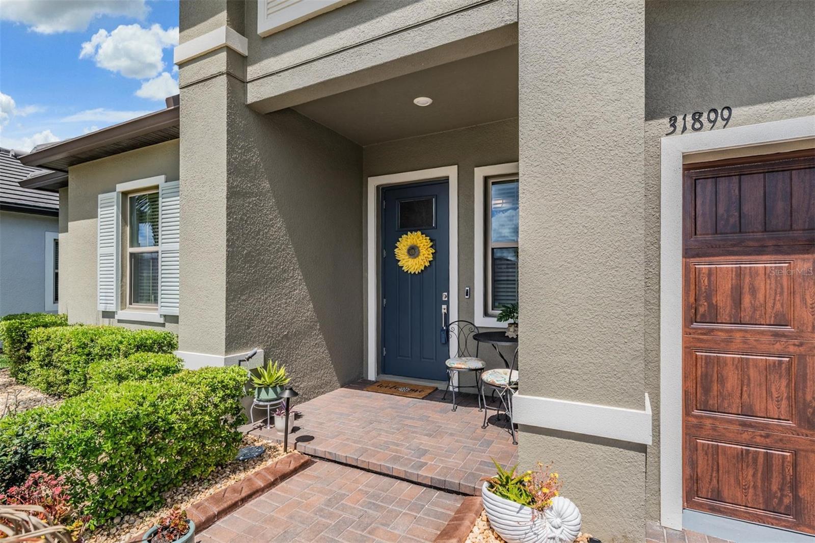 Pavered front porch & walkway!