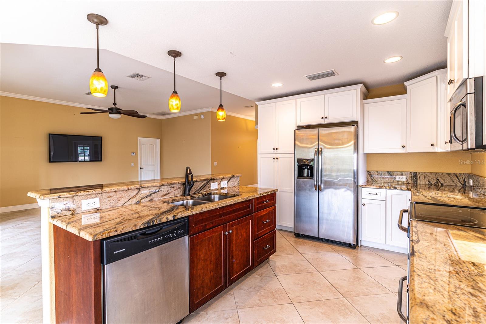 3715 SEBRING PKWY, SEBRING, FL, 33870