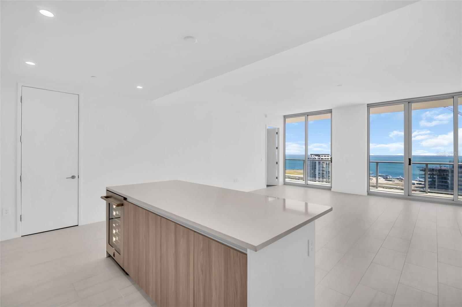 400 CENTRAL AVE #3606, ST PETERSBURG, FL, 33701