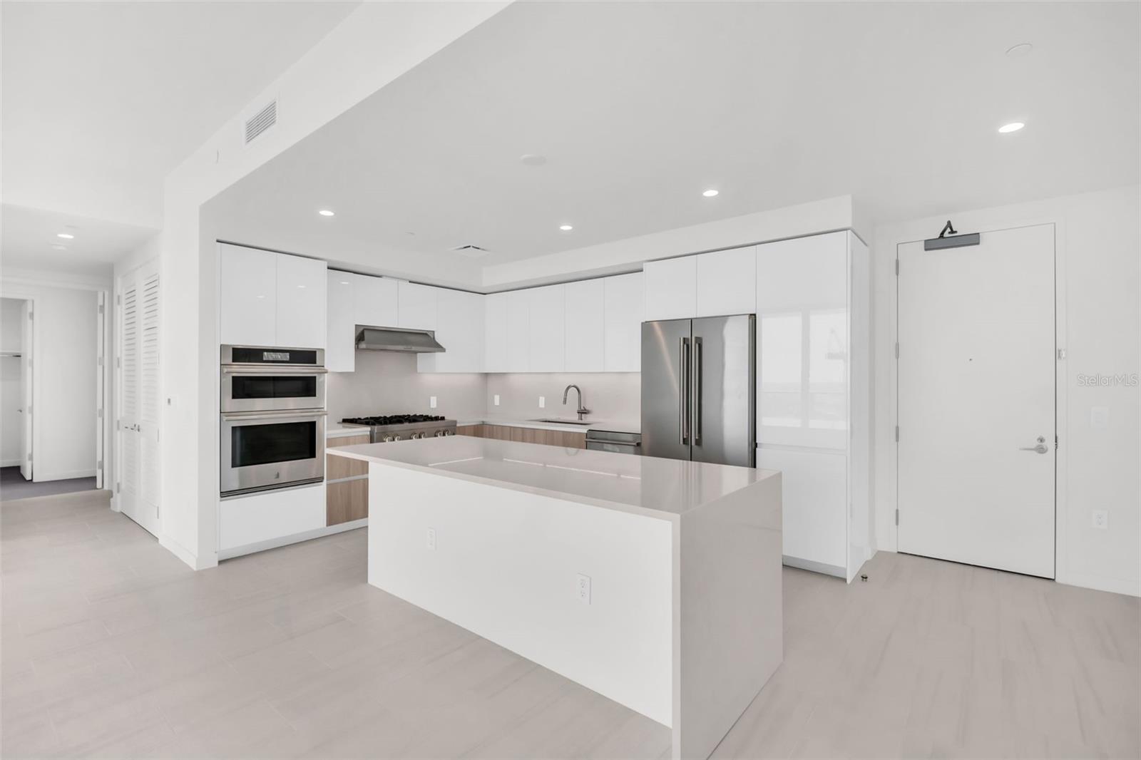 400 CENTRAL AVE #3606, ST PETERSBURG, FL, 33701