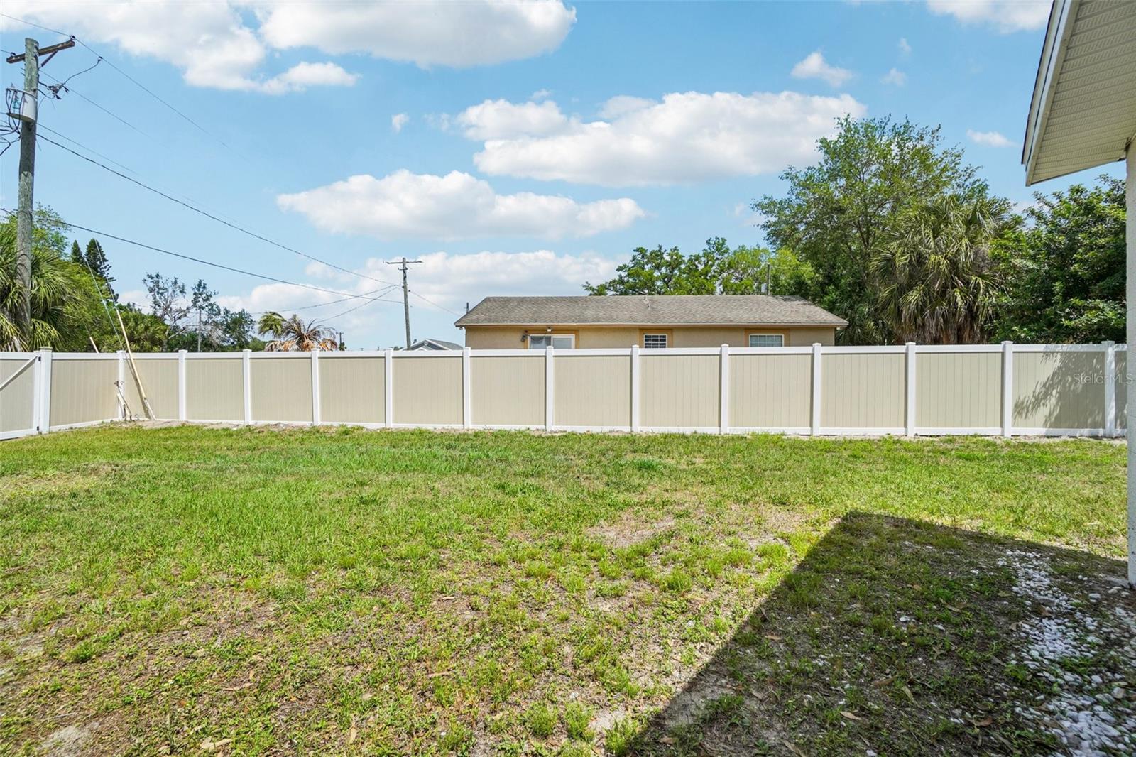 541 FIREFLY LN, APOLLO BEACH, FL, 33572