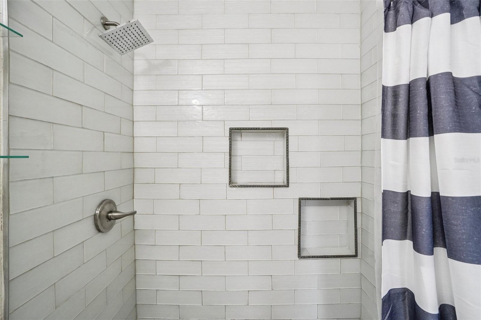 541 FIREFLY LN, APOLLO BEACH, FL, 33572