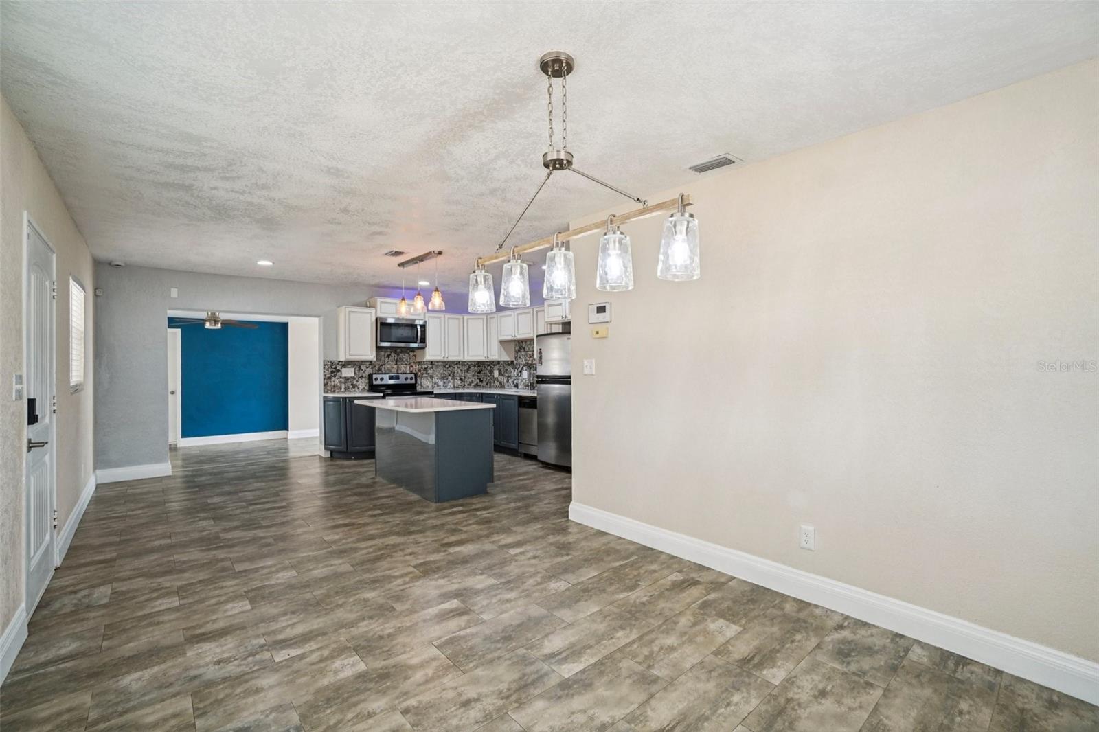 541 FIREFLY LN, APOLLO BEACH, FL, 33572