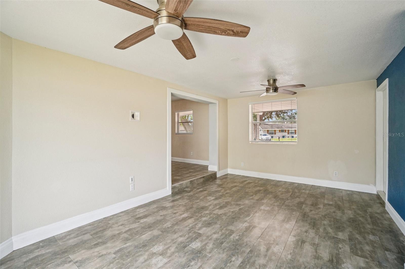 541 FIREFLY LN, APOLLO BEACH, FL, 33572