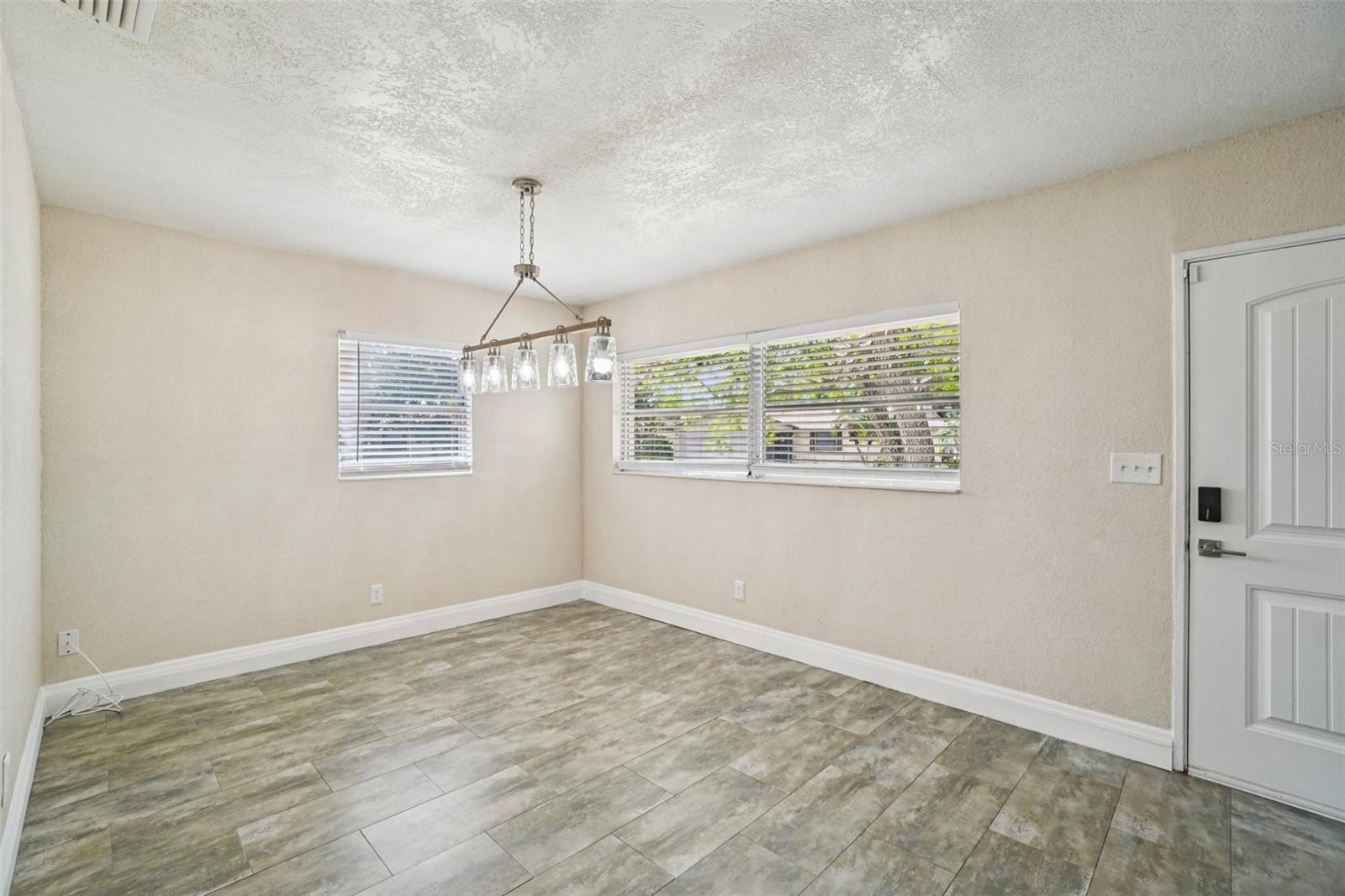 541 FIREFLY LN, APOLLO BEACH, FL, 33572