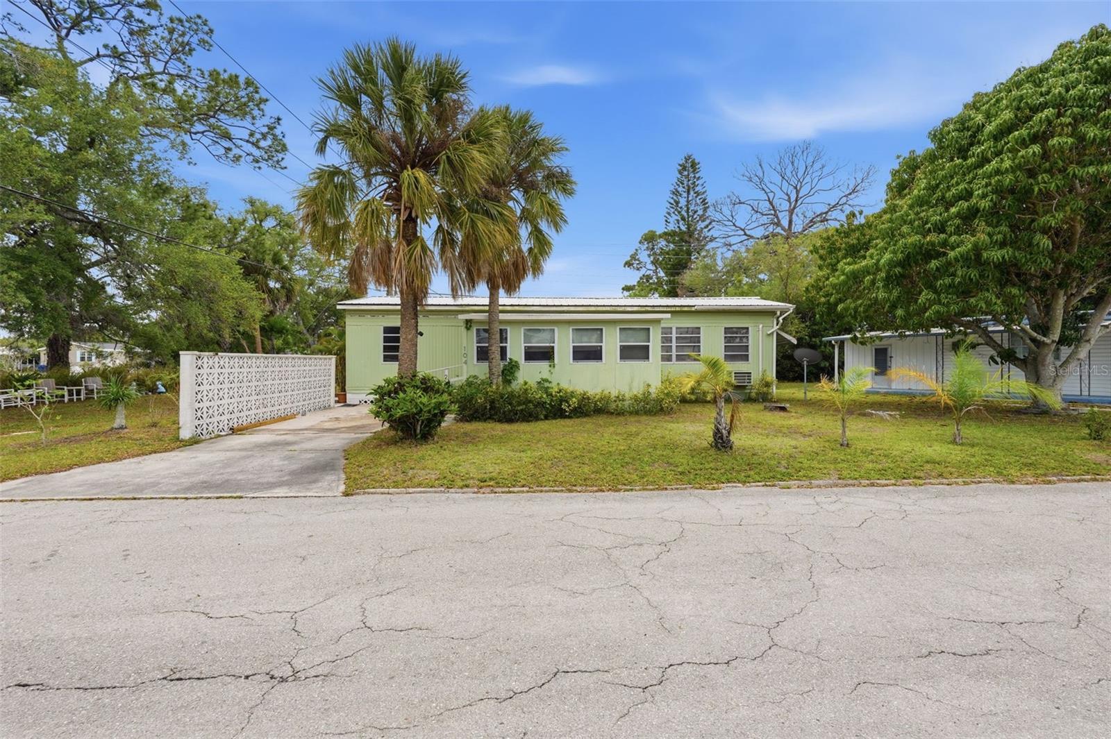 104 52ND AVENUE PLZ W, BRADENTON, FL, 34207
