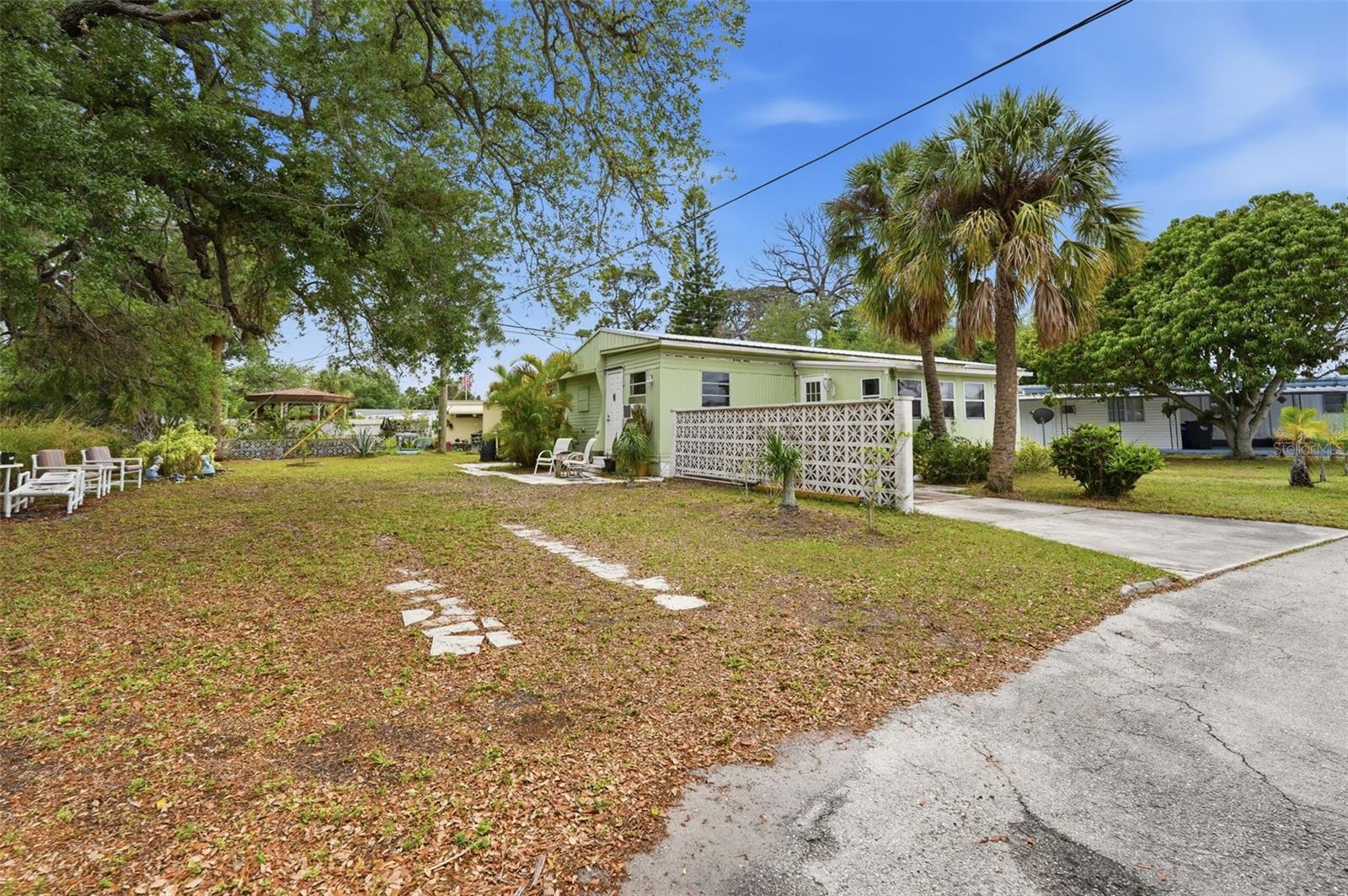 104 52ND AVENUE PLZ W, BRADENTON, FL, 34207