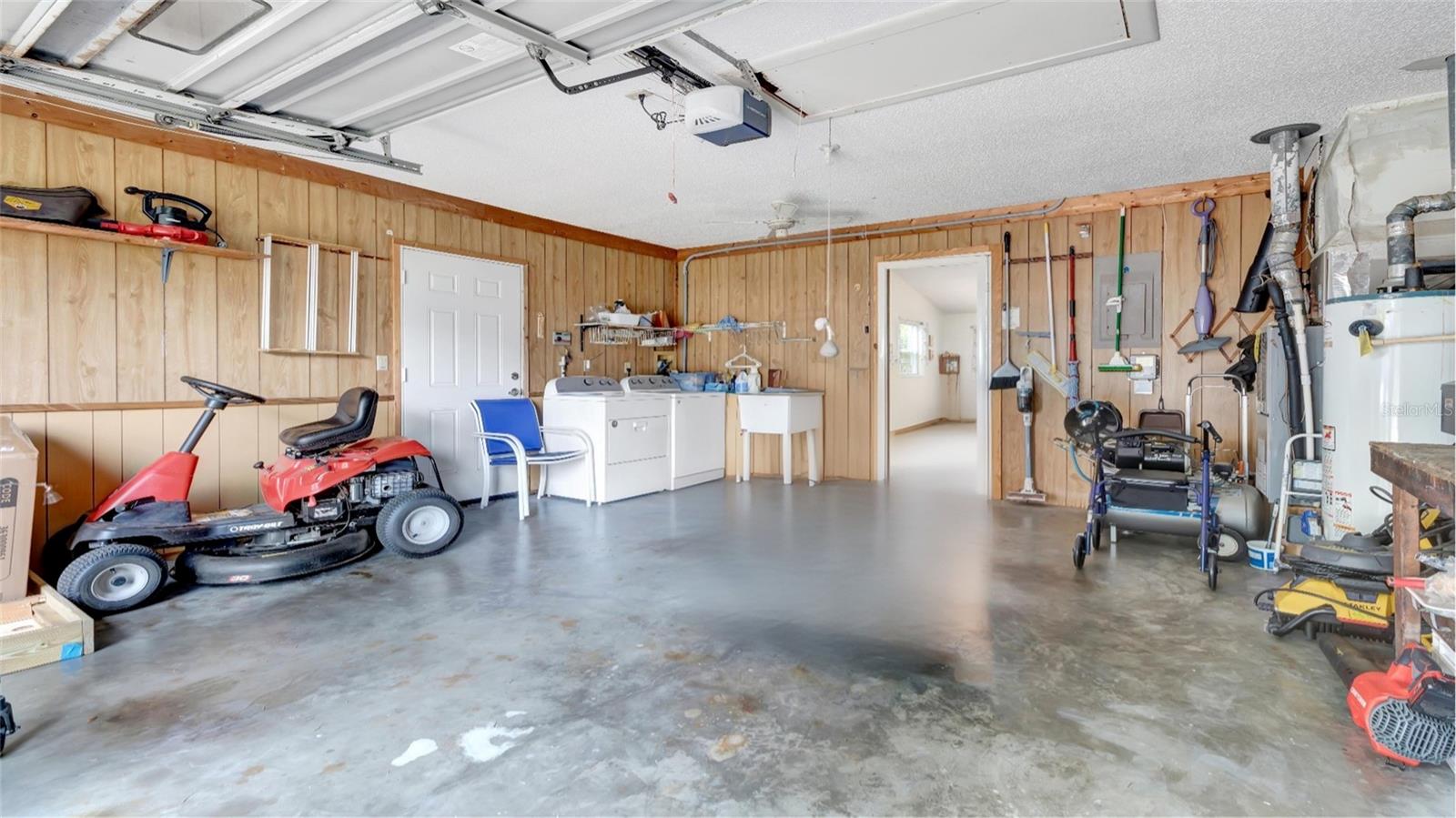27 GORDON CT, LEESBURG, FL, 34788