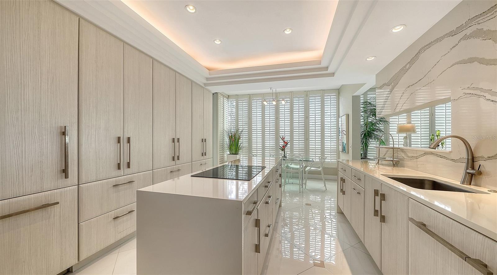 415 L AMBIANCE DR #A301, LONGBOAT KEY, FL, 34228