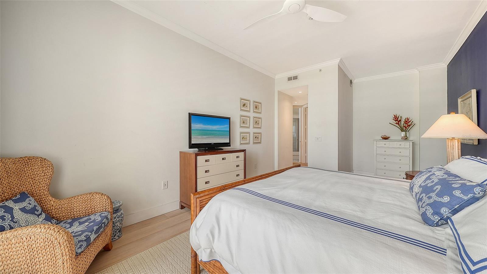 415 L AMBIANCE DR #A301, LONGBOAT KEY, FL, 34228