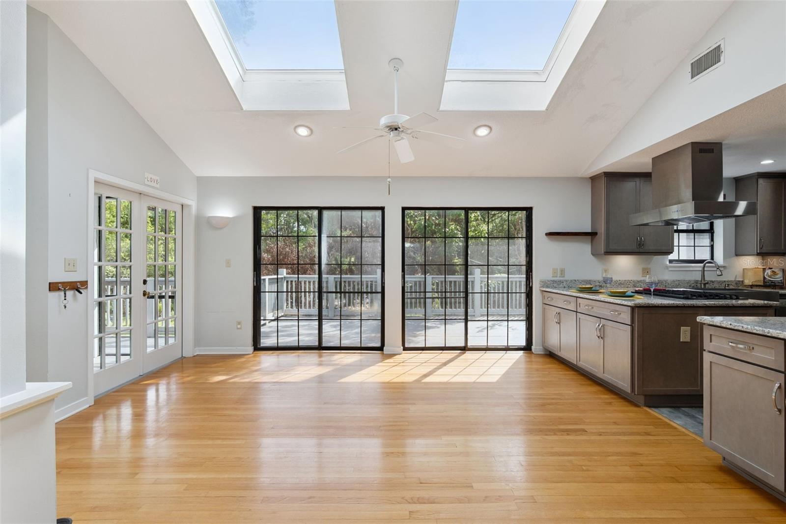 156 BIG OAK BND, CHULUOTA, FL, 32766