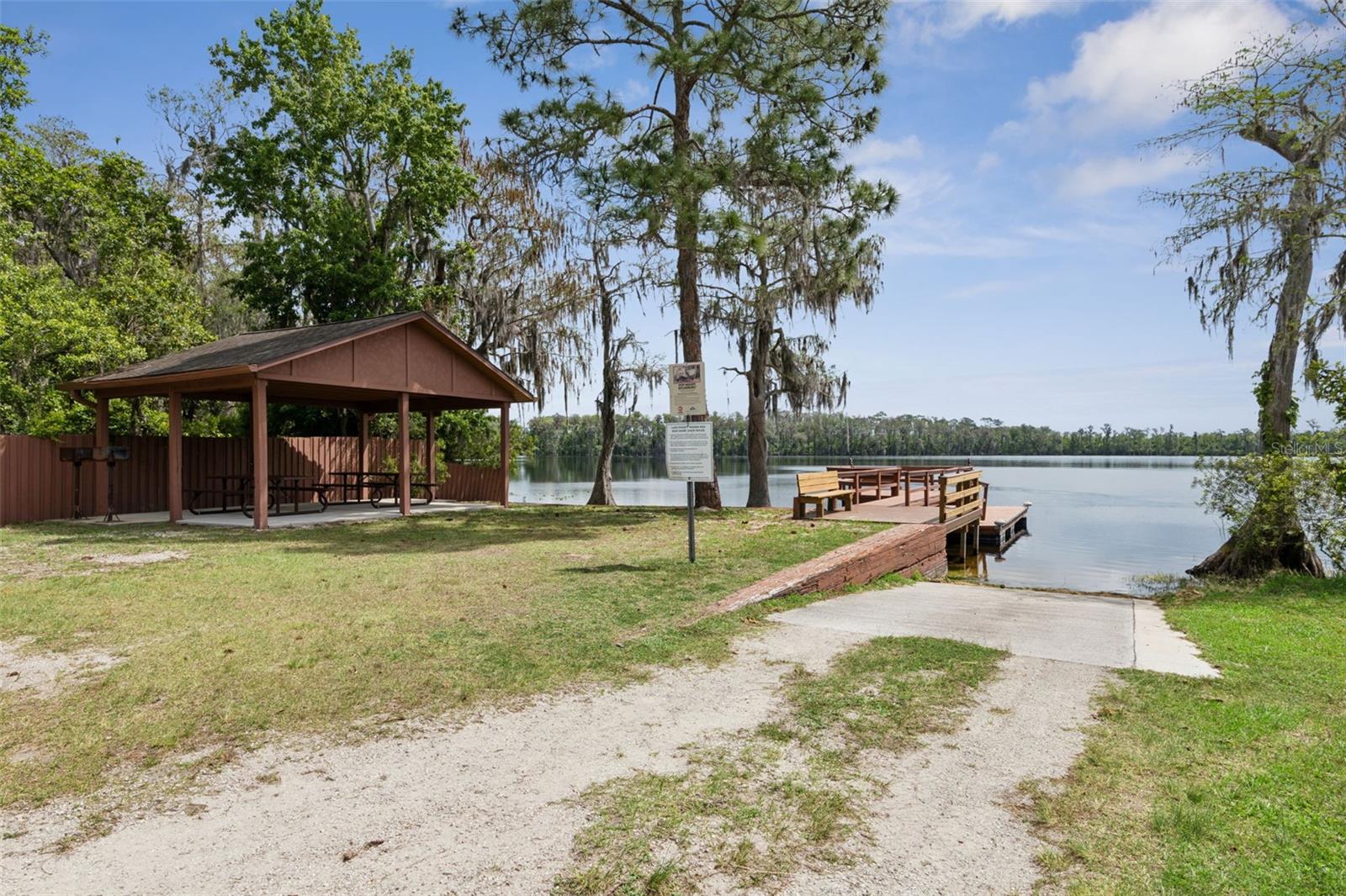 156 BIG OAK BND, CHULUOTA, FL, 32766
