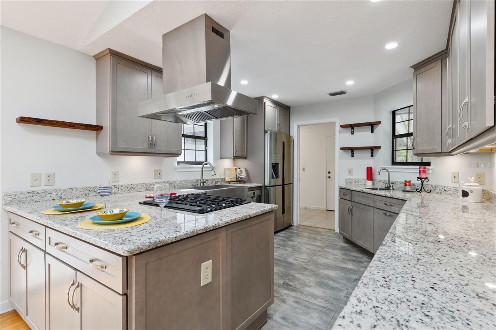 156 BIG OAK BND, CHULUOTA, FL, 32766