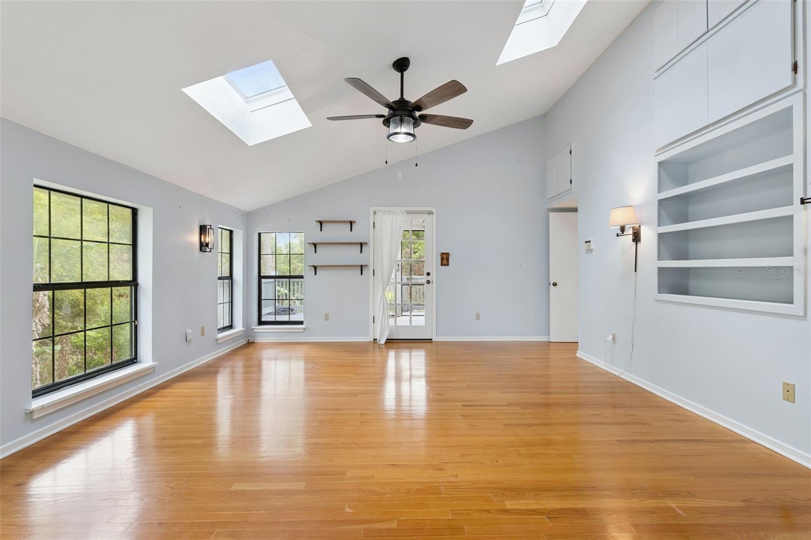 156 BIG OAK BND, CHULUOTA, FL, 32766