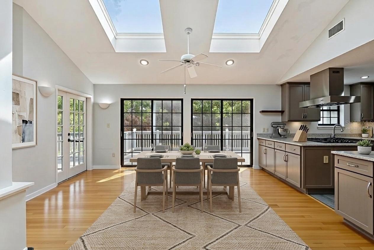 156 BIG OAK BND, CHULUOTA, FL, 32766