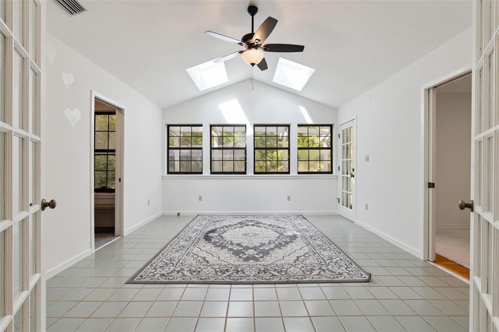 156 BIG OAK BND, CHULUOTA, FL, 32766