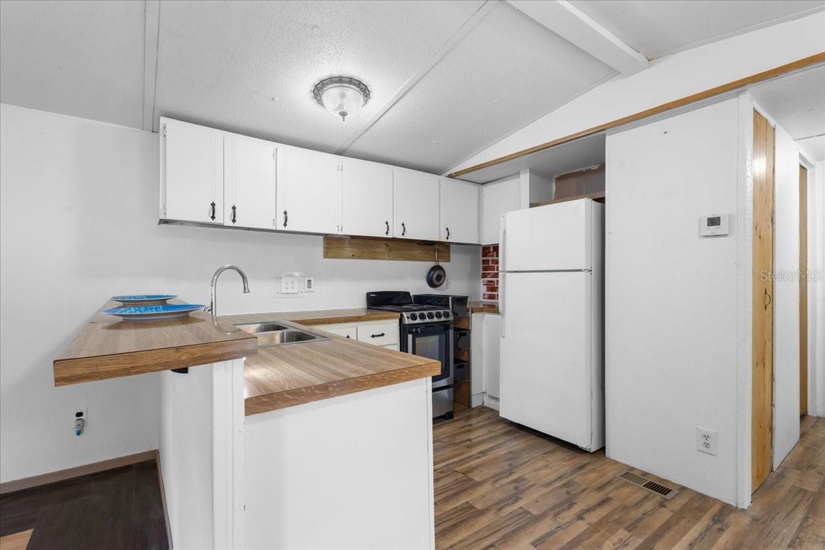 3100 NW 20TH ST, BELL, FL, 32619