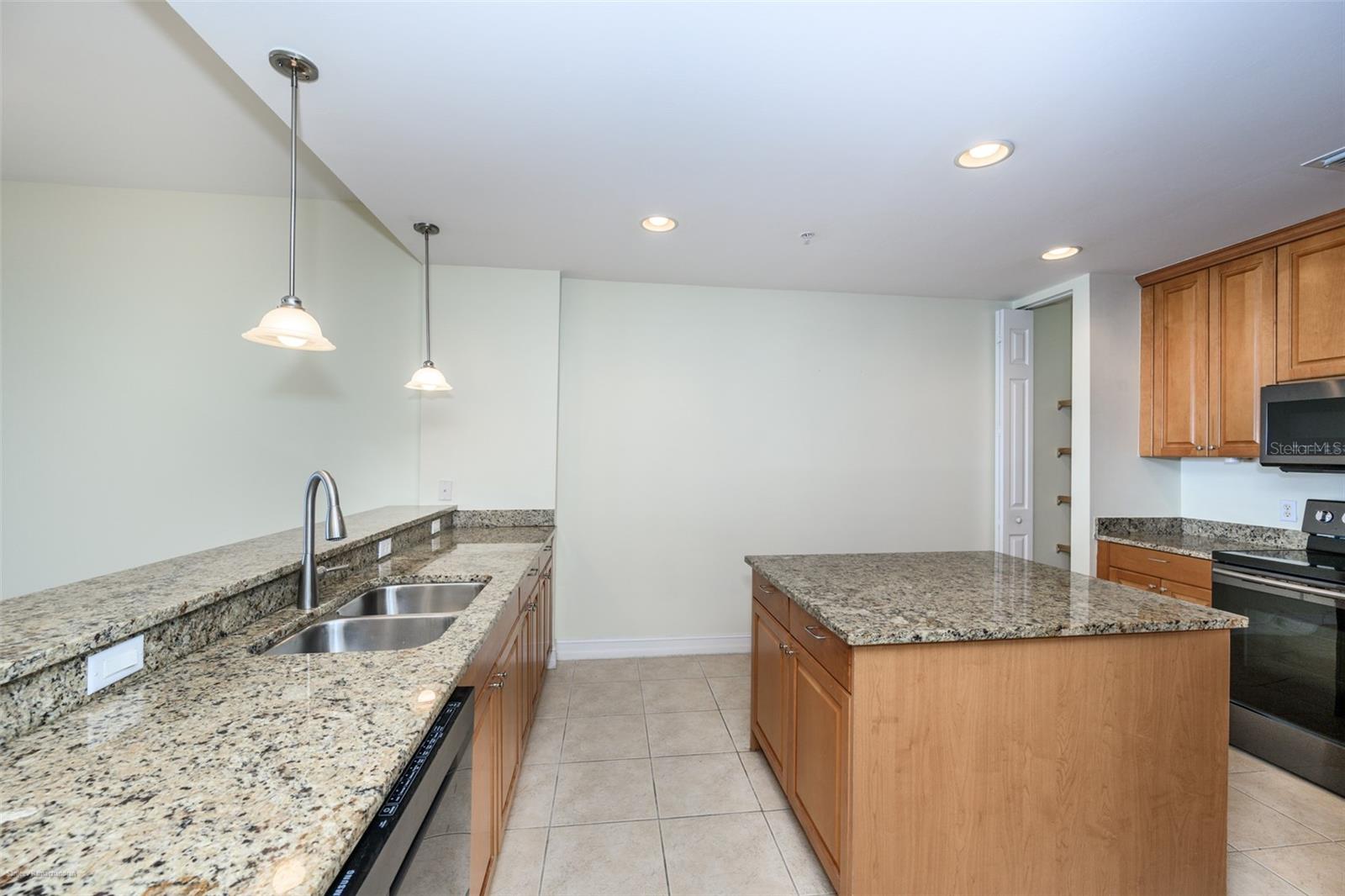 89 VIVANTE BLVD #402, PUNTA GORDA, FL, 33950