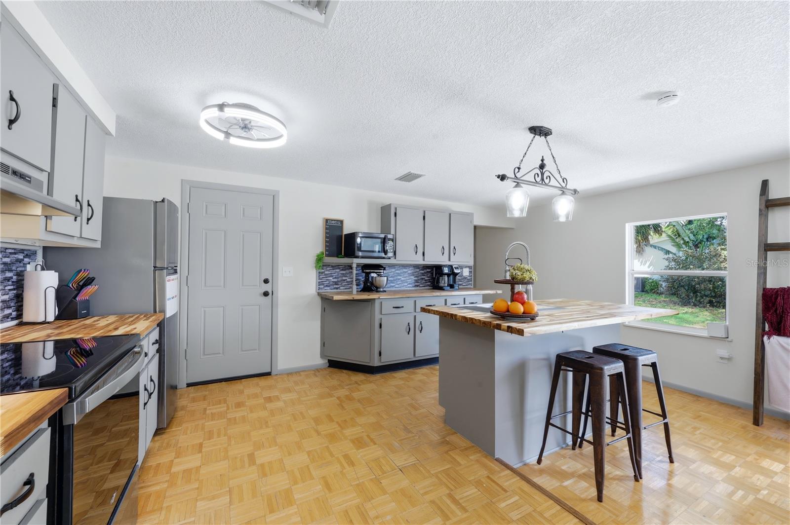 21298 MIDWAY BLVD, PORT CHARLOTTE, FL, 33952