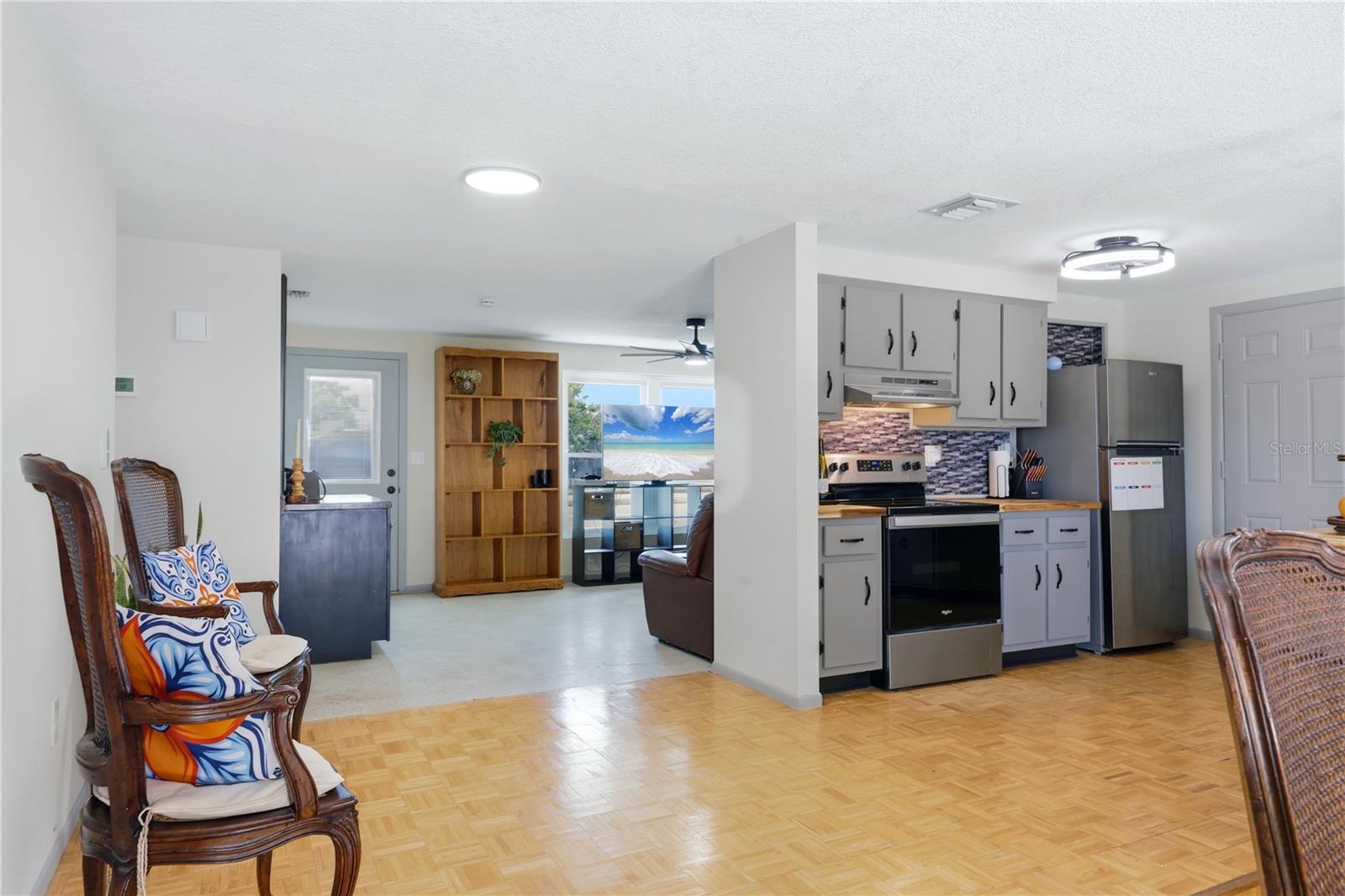 21298 MIDWAY BLVD, PORT CHARLOTTE, FL, 33952