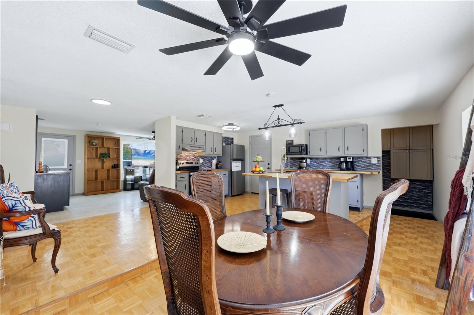 21298 MIDWAY BLVD, PORT CHARLOTTE, FL, 33952
