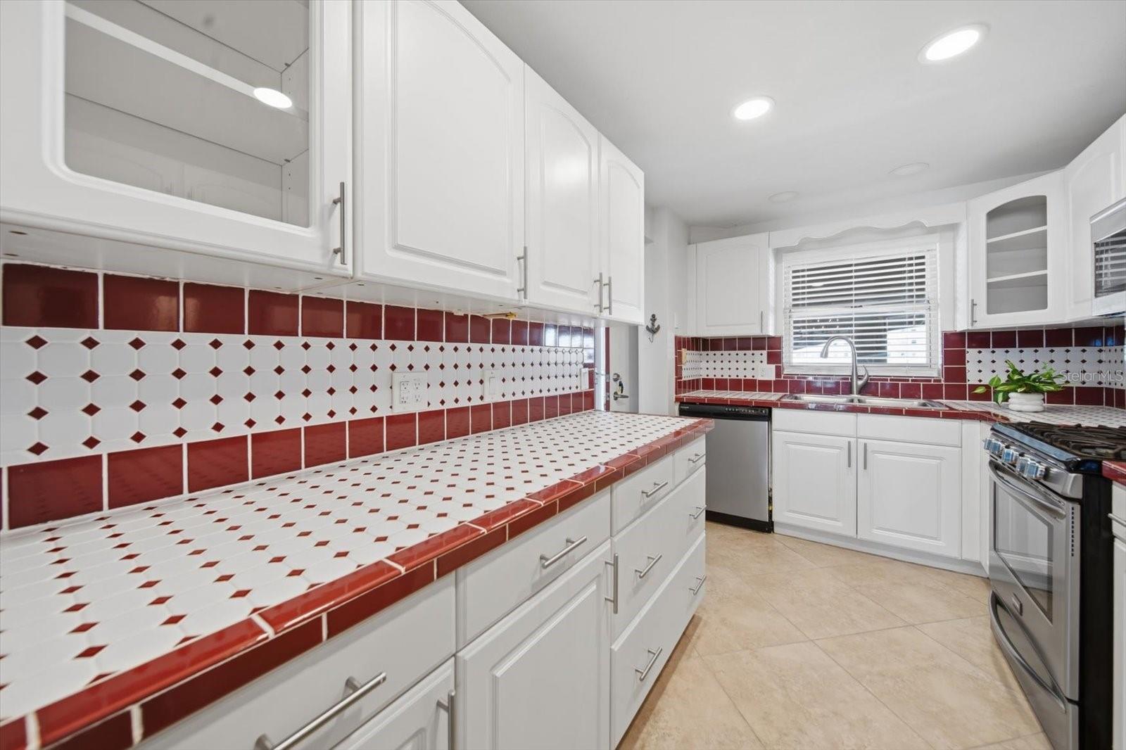 5980 SHORE BLVD S #207, GULFPORT, FL, 33707