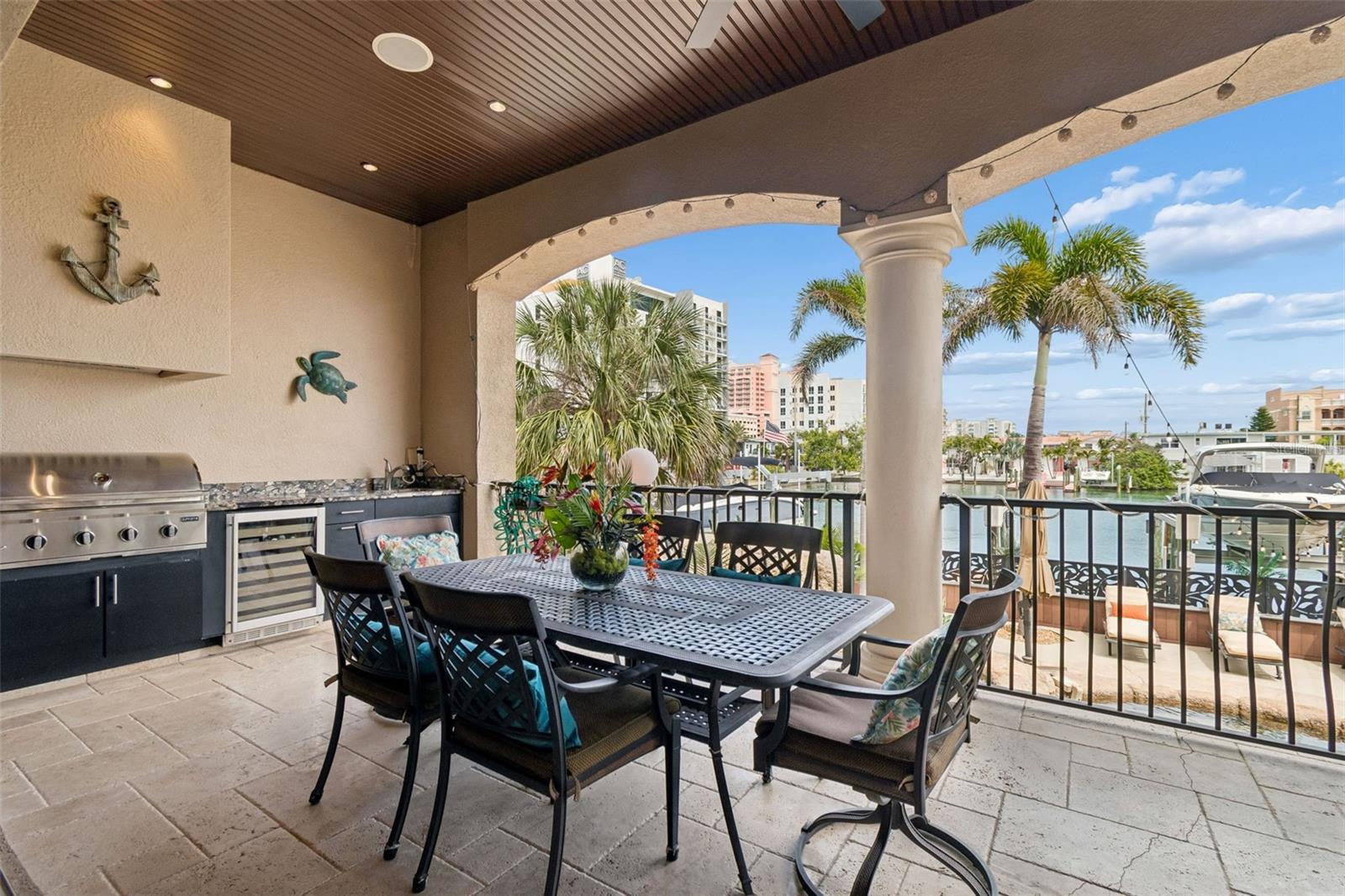 108 BAYSIDE DR, CLEARWATER BEACH, FL, 33767
