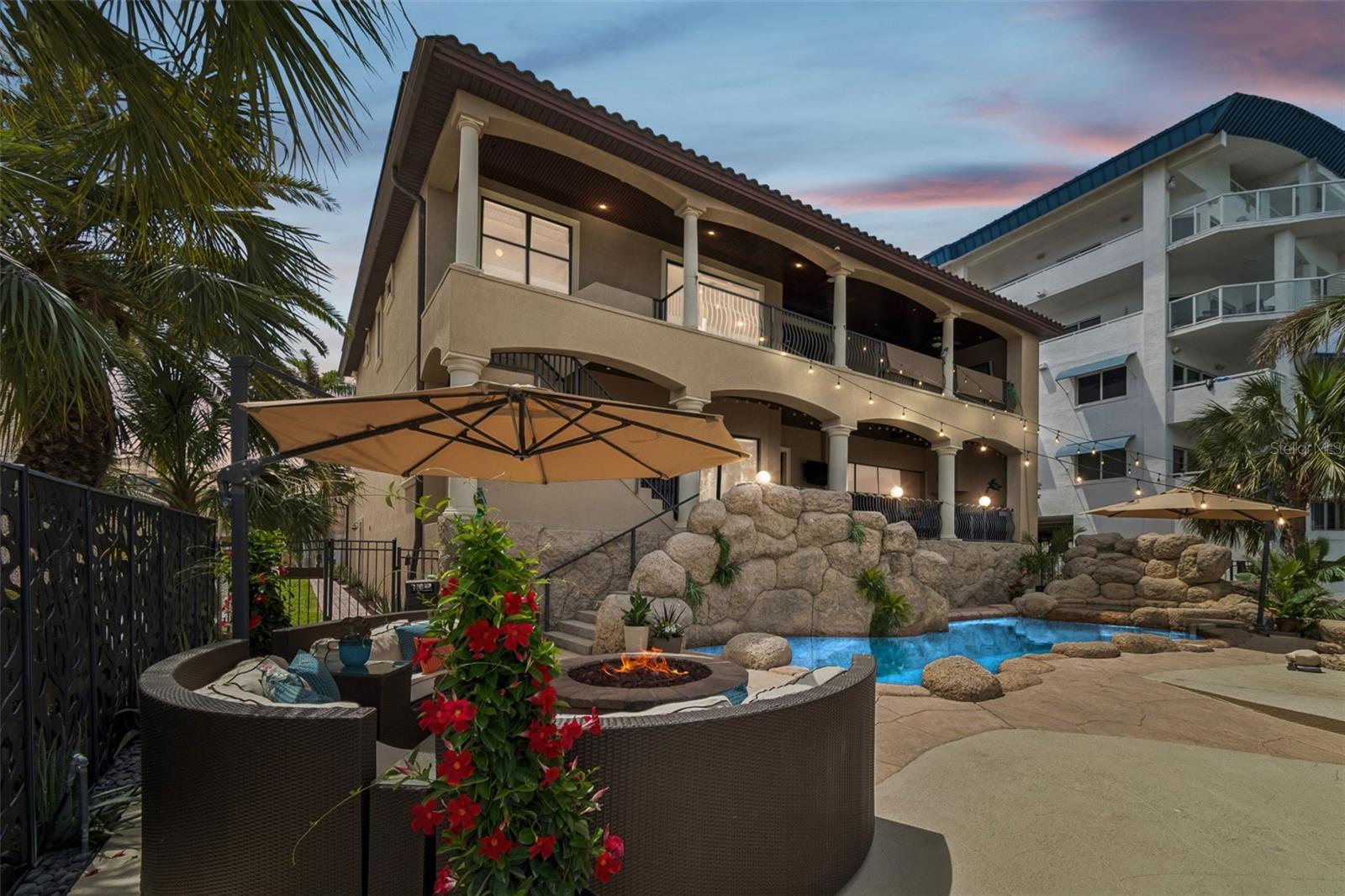108 BAYSIDE DR, CLEARWATER BEACH, FL, 33767