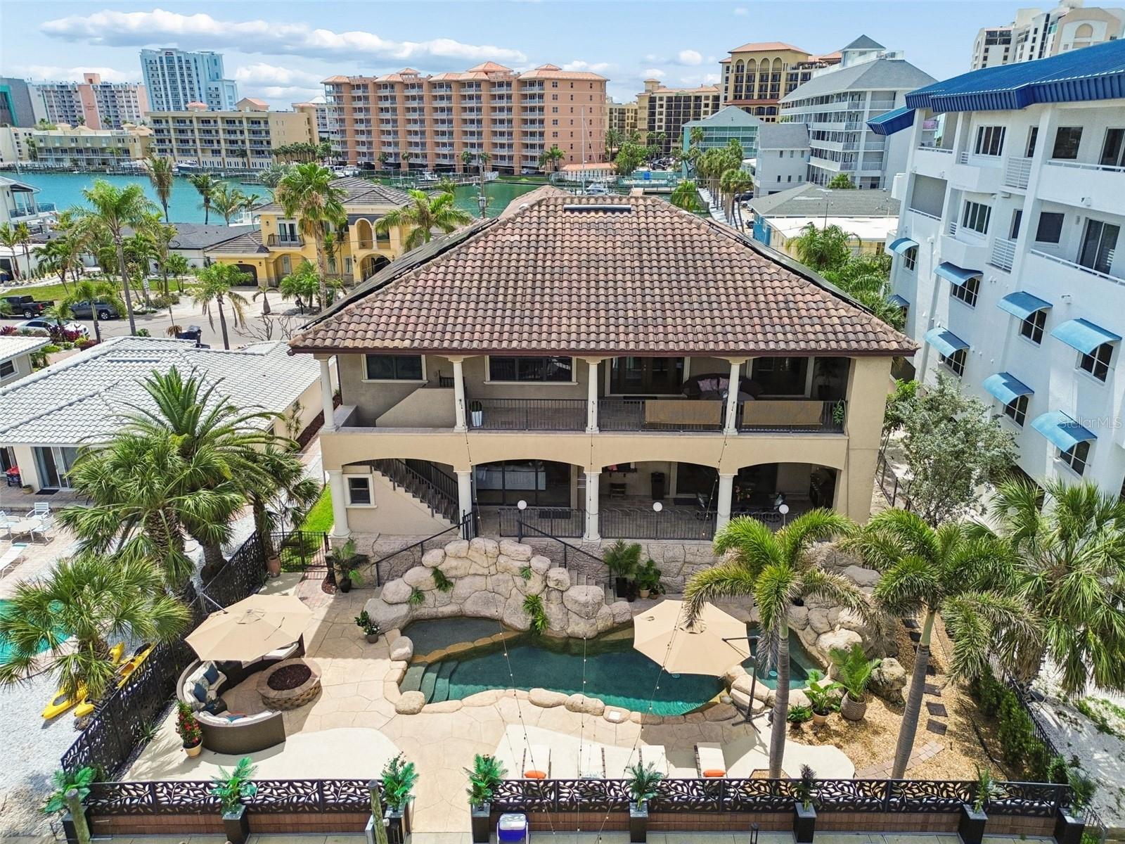 108 BAYSIDE DR, CLEARWATER BEACH, FL, 33767