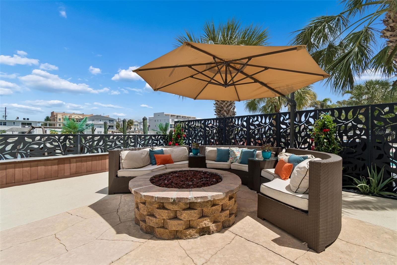 108 BAYSIDE DR, CLEARWATER BEACH, FL, 33767