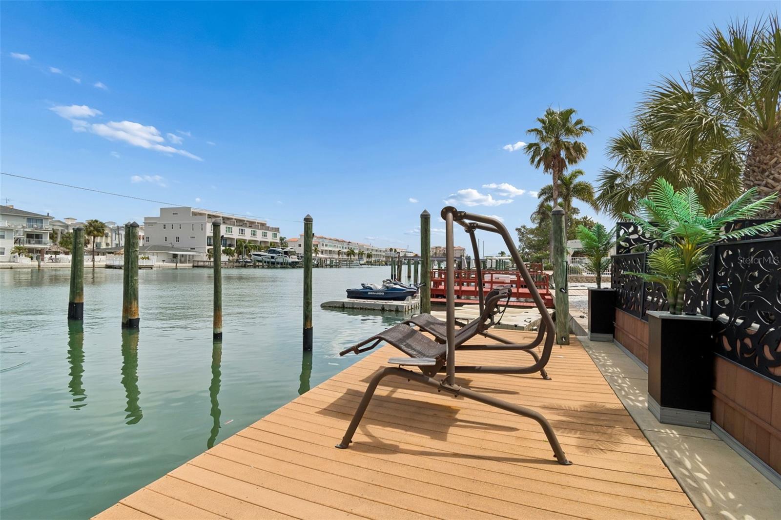 108 BAYSIDE DR, CLEARWATER BEACH, FL, 33767