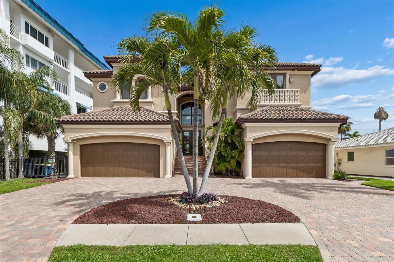 108 BAYSIDE DR, CLEARWATER BEACH, FL, 33767