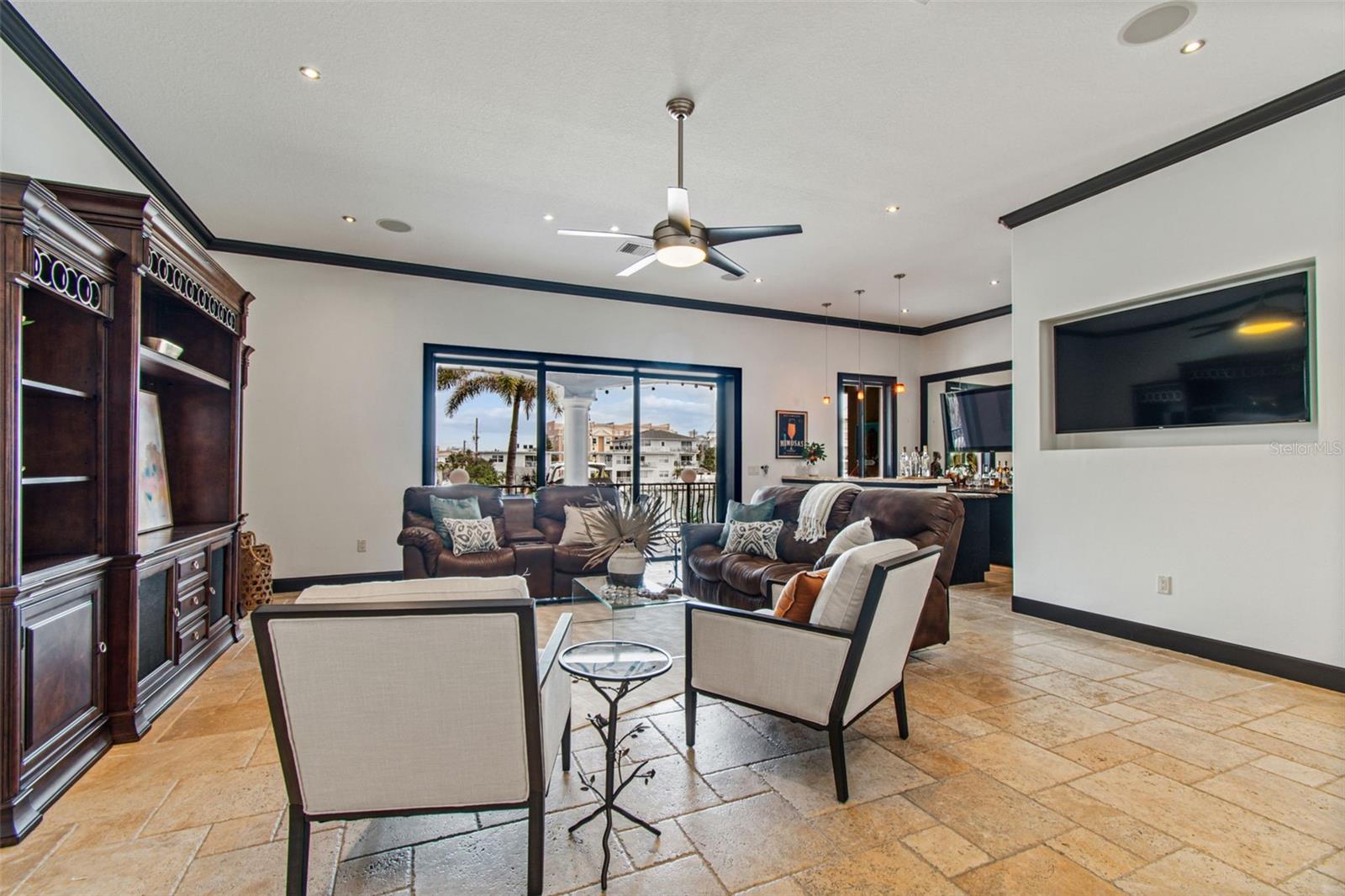 108 BAYSIDE DR, CLEARWATER BEACH, FL, 33767