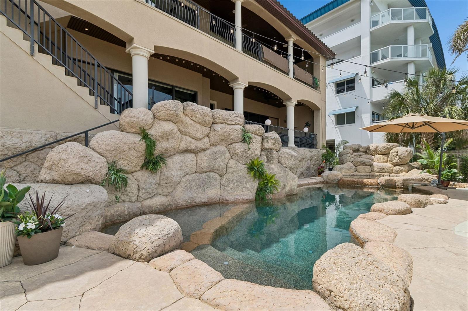 108 BAYSIDE DR, CLEARWATER BEACH, FL, 33767