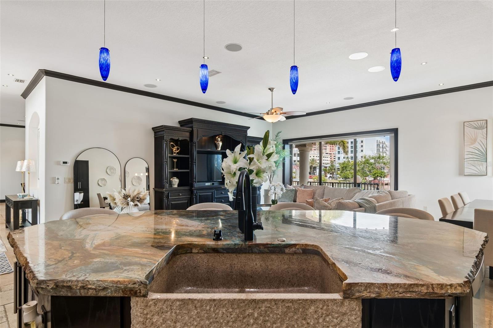 108 BAYSIDE DR, CLEARWATER BEACH, FL, 33767