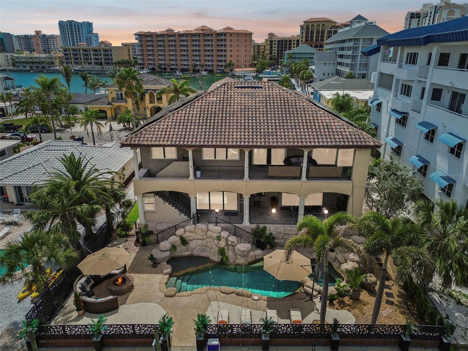 108 BAYSIDE DR, CLEARWATER BEACH, FL, 33767