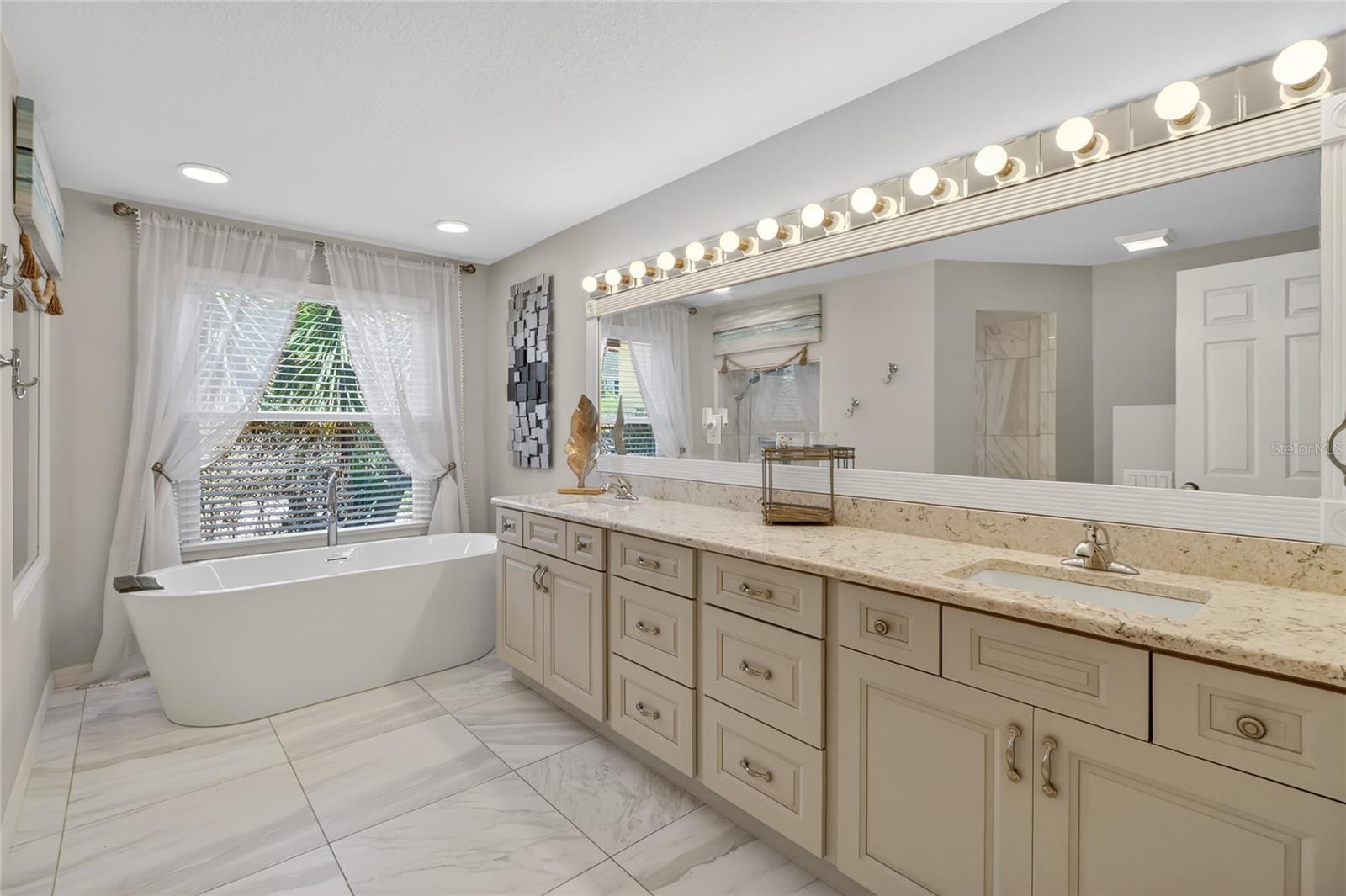 5965 PIER PLACE DR, LAKELAND, FL, 33813